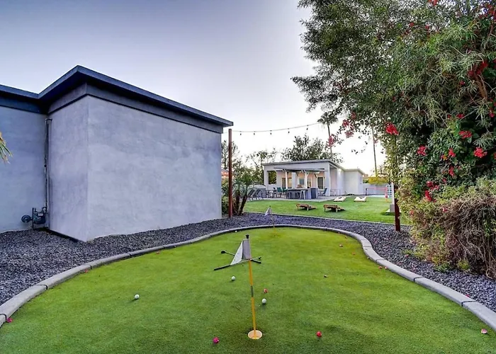 9 Large Bedrooms Basketball Court Hottub Phoenix
